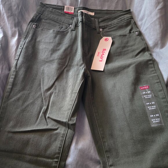 Levi's Women's Green Mid-Rise Skinny Jeans 29 x 32 NEW WITH TAGS - Picture 1 of 3
